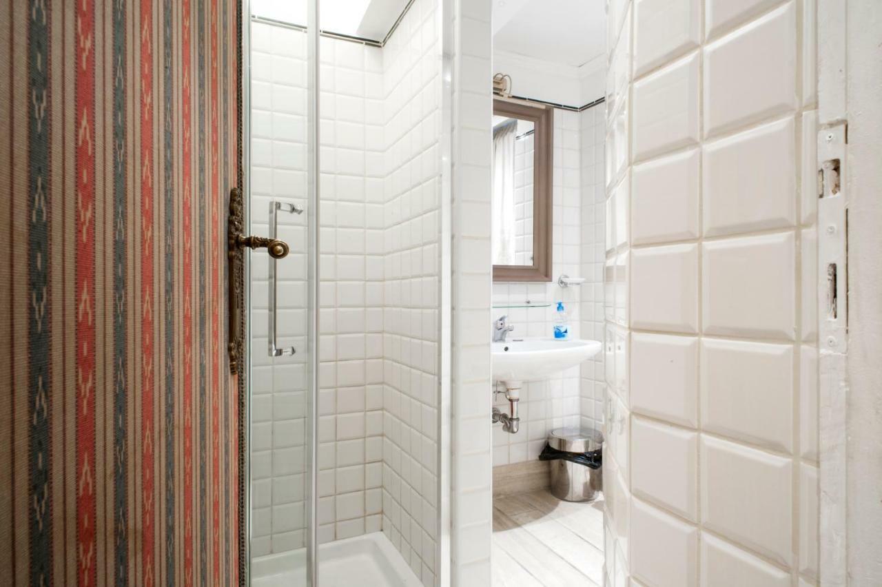 Santa Cecilia Apartment In Via Del Corso Рим Экстерьер фото